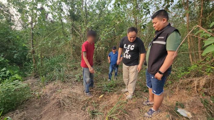 ผอ.รพ. ถูกแทงดับหลังเวทีหมอลำ ผอ.รพ. ถูกแทงดับหลังเวทีหมอลำ