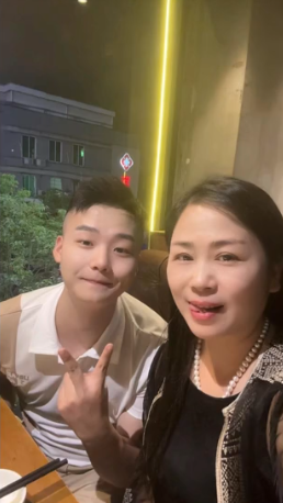 รักแท้ ป้าแพ้ใจหนุ่มตามตื้ออายุห่าง 20 ปี ยอมแต่งงานรอบ 2 รักแท้ ป้าแพ้ใจหนุ่มตามตื้ออายุห่าง 20 ปี ยอมแต่งงานรอบ 2