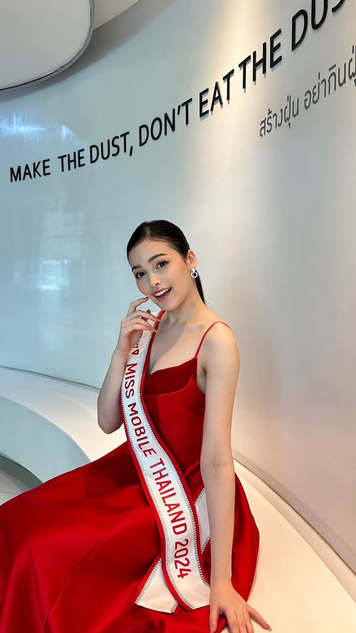 โซเฟีย ราชินีนางงามเดินสาย โซเฟีย ราชินีนางงามเดินสาย