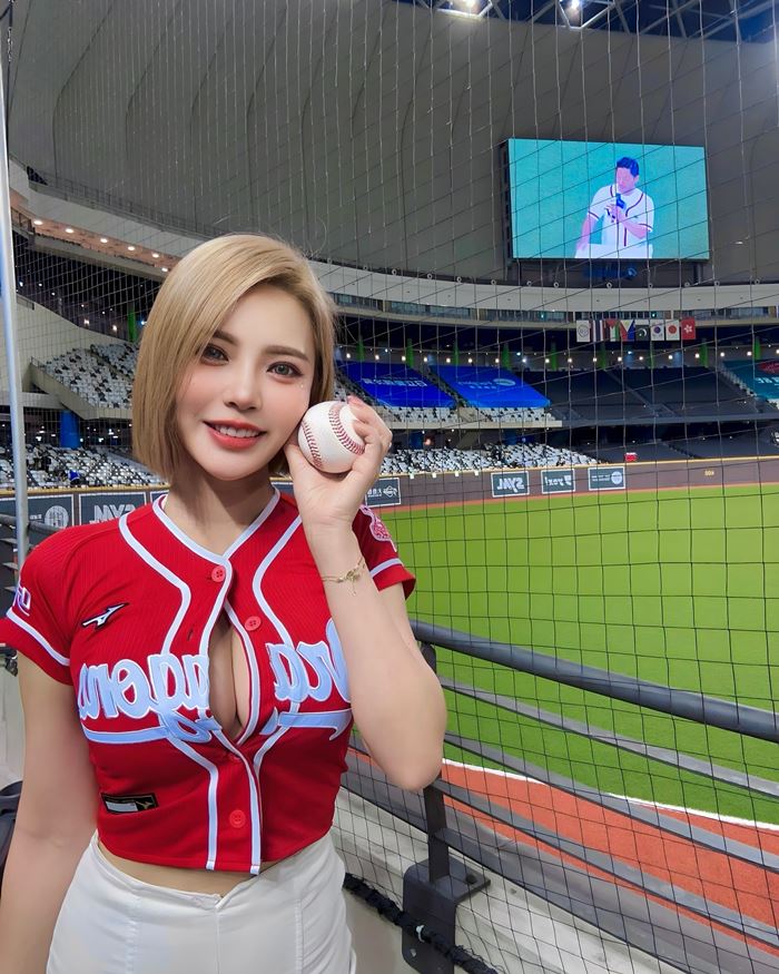 เน็ตไอดอลจีน เน็ตไอดอลจีน