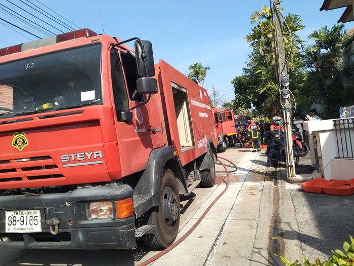 ไฟไหม้บ้าน หมู่บ้านนาราสิริ วัชรพล ไฟไหม้บ้าน หมู่บ้านนาราสิริ วัชรพล