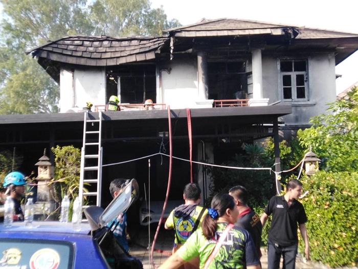 ไฟไหม้บ้าน หมู่บ้านนาราสิริ วัชรพล ไฟไหม้บ้าน หมู่บ้านนาราสิริ วัชรพล