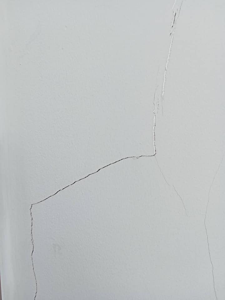 ซื้อบ้านโครงการดัง รอยร้าวเพียบ ซื้อบ้านโครงการดัง รอยร้าวเพียบ