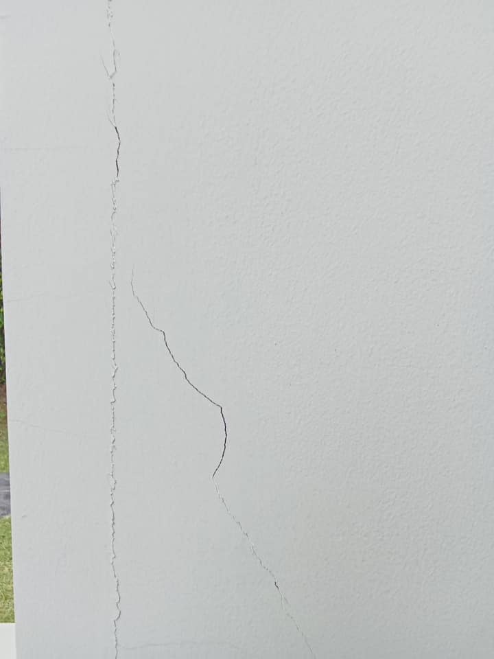 ซื้อบ้านโครงการดัง รอยร้าวเพียบ ซื้อบ้านโครงการดัง รอยร้าวเพียบ