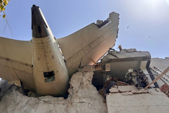 เจมส์ เรืองศักดิ์ เจมส์ เรืองศักดิ์