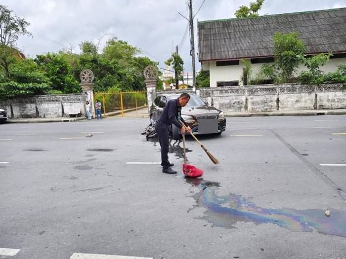 รถชนมอเตอร์ไซค์ดับ รถชนมอเตอร์ไซค์ดับ