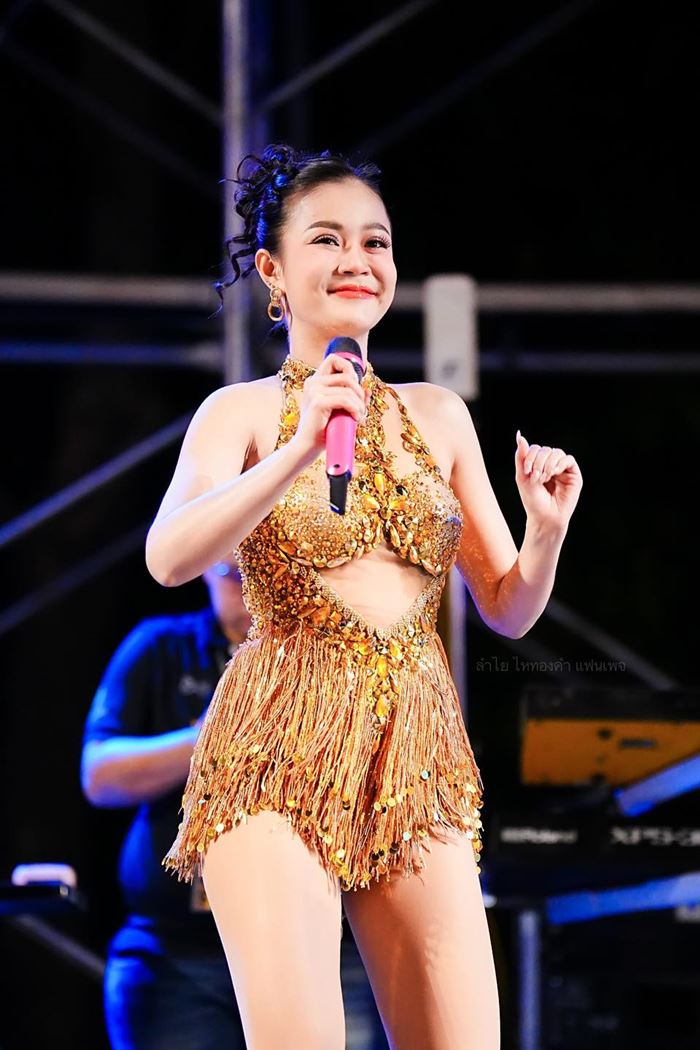 อดีตแฟน บอส แจงที่มาเงิน 2 ล้าน อดีตแฟน บอส แจงที่มาเงิน 2 ล้าน