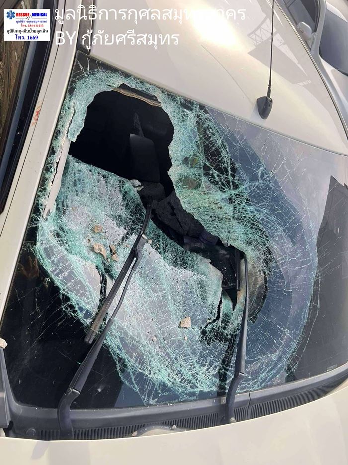 ทางด่วนพระราม 2 ปูนตกใส่รถ ทางด่วนพระราม 2 ปูนตกใส่รถ