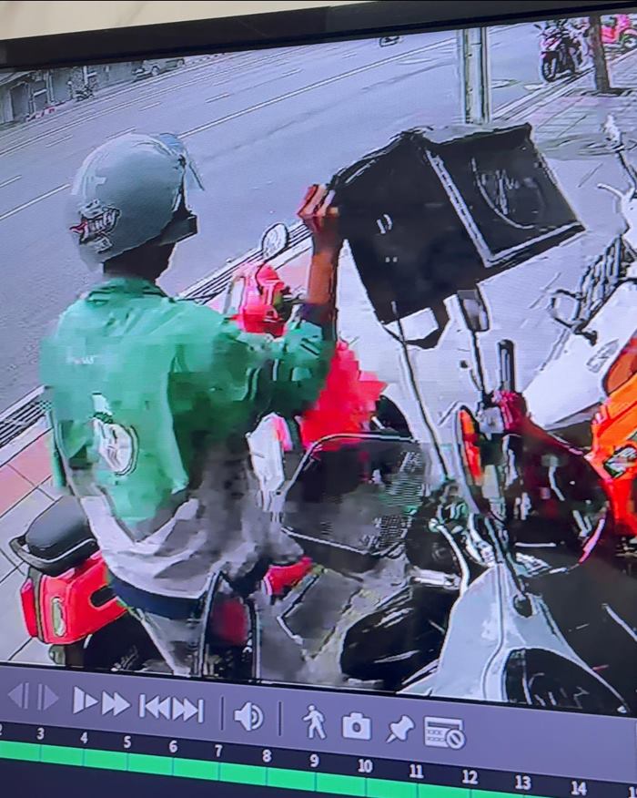 ไรเดอร์ขโมยกระเป๋า ไรเดอร์ขโมยกระเป๋า