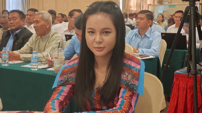 ฮุน เซน ขับไล่ ธี โสวัณธา อินฟลูฯ สายปั่น ปลดพ้นรองผู้ว่าฯ ฮุน เซน ขับไล่ ธี โสวัณธา อินฟลูฯ สายปั่น ปลดพ้นรองผู้ว่าฯ