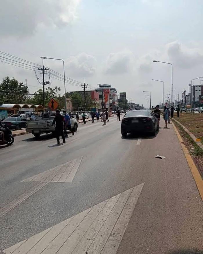 รถชนเด็กข้ามทางม้าลาย เสียชีวิต รถชนเด็กข้ามทางม้าลาย เสียชีวิต