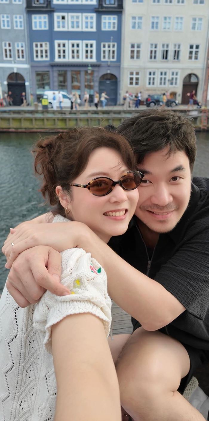 แสตมป์ อภิวัชร์ แสตมป์ อภิวัชร์