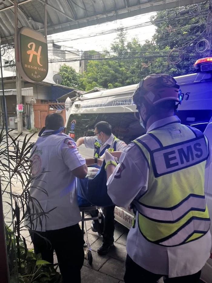 ลูกสาวตามหาพ่อ ลูกสาวตามหาพ่อ