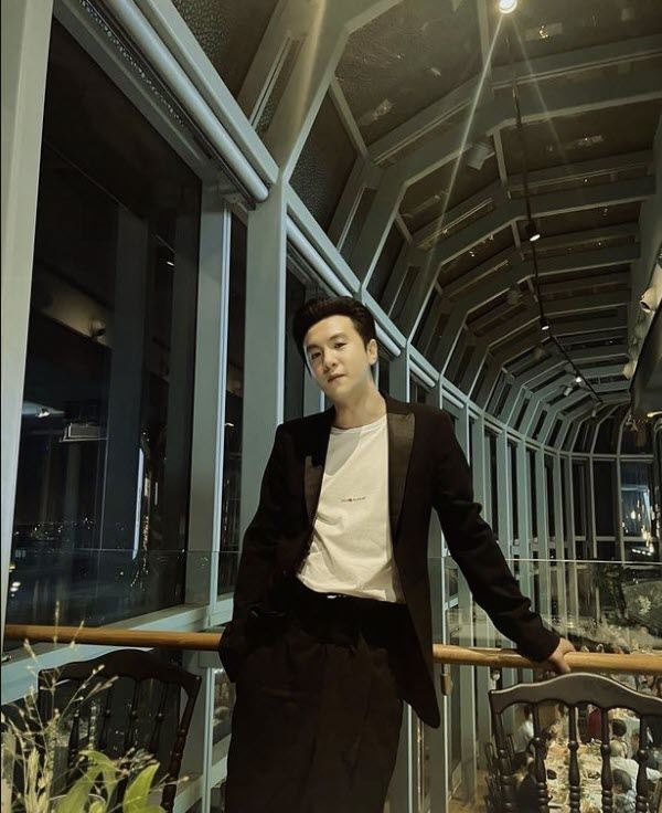 ฟางเวยเจี๋ย หรือ เอียน ฟาง ล่วงละเมิดทางเพศเยาวชน ฟางเวยเจี๋ย หรือ เอียน ฟาง ล่วงละเมิดทางเพศเยาวชน