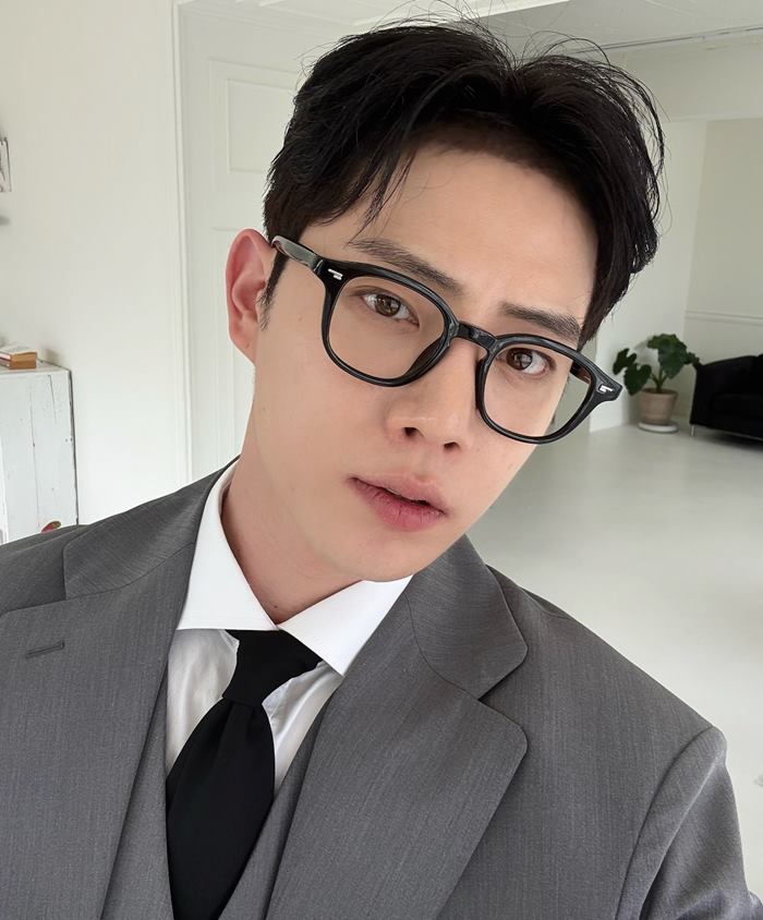 คิม จองซอก นายแบบเกาหลี เสียชีวิต คิม จองซอก นายแบบเกาหลี เสียชีวิต