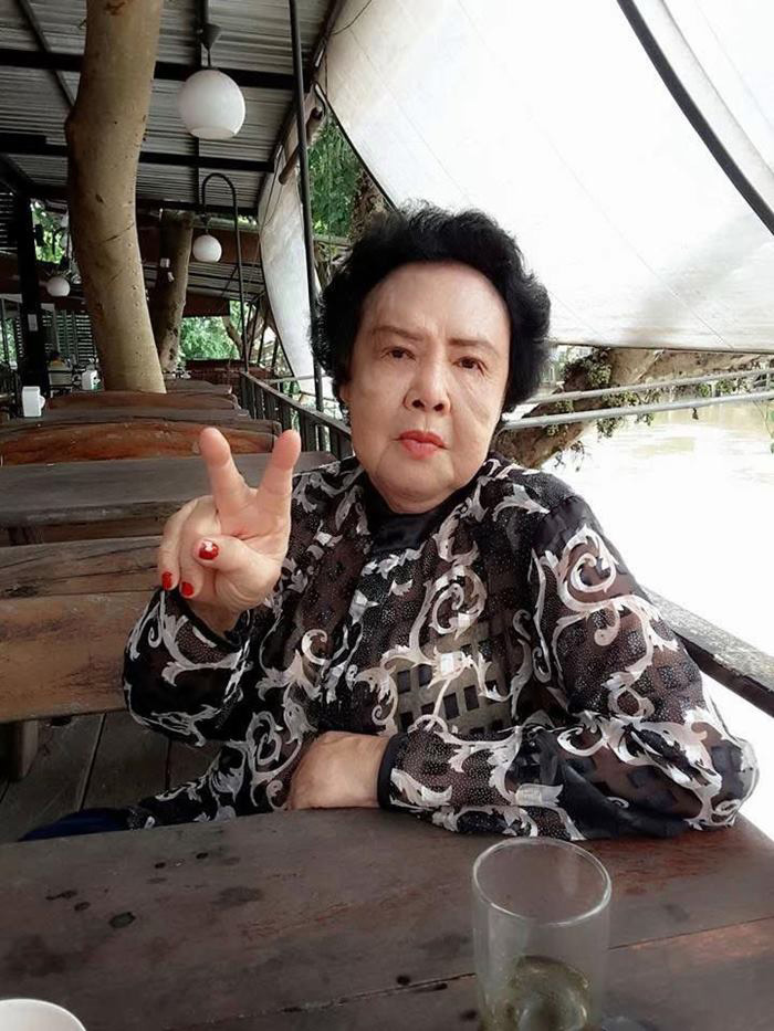 นางแบบโลโก้ สามแม่ครัว ปัจจุบัน นางแบบโลโก้ สามแม่ครัว ปัจจุบัน