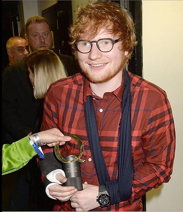 Ed Sheeran หมั้น Ed Sheeran หมั้น