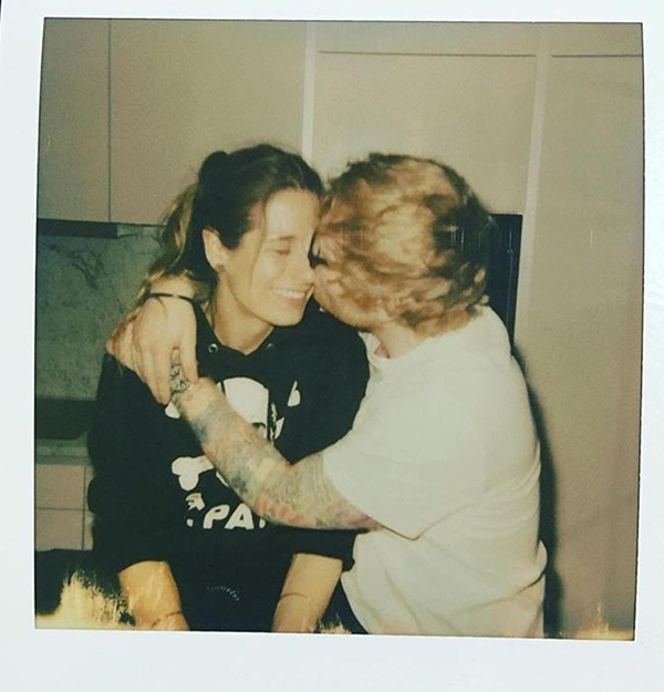 Ed Sheeran หมั้น Ed Sheeran หมั้น