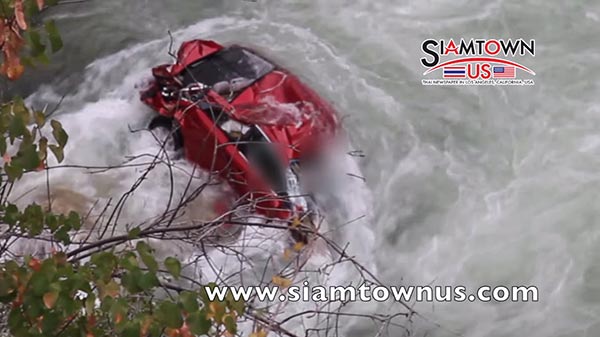 รถนักศึกษาตกเหว รถนักศึกษาตกเหว