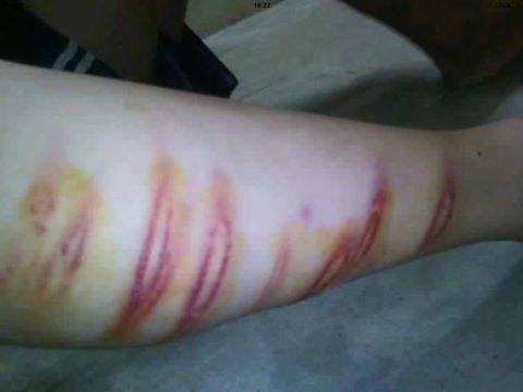 ครูตีนักเรียน ครูตีนักเรียน