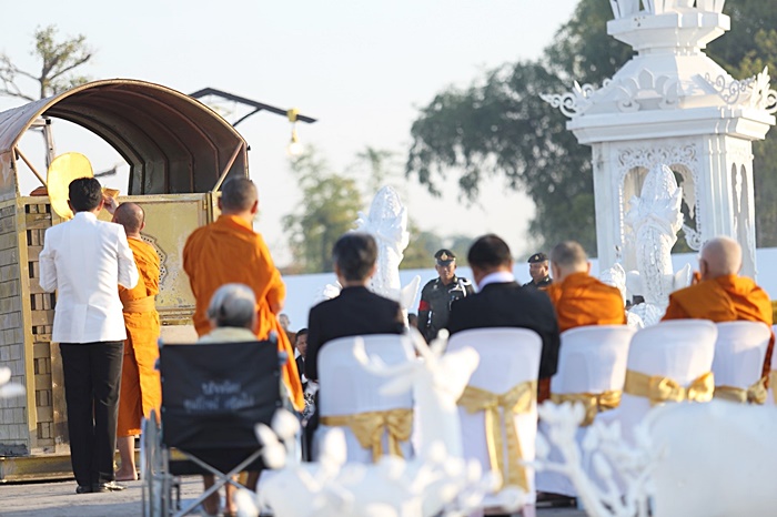 หลวงพ่อคูณ เตรียมลอยอังคาร หลวงพ่อคูณ เตรียมลอยอังคาร