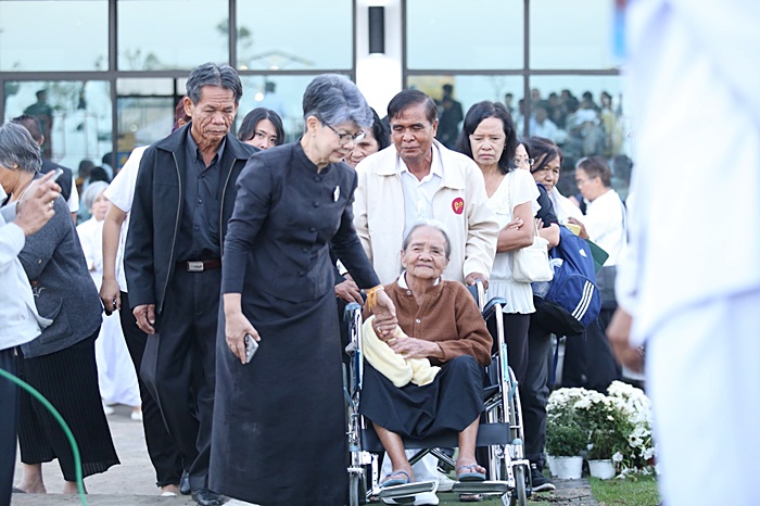 หลวงพ่อคูณ เตรียมลอยอังคาร หลวงพ่อคูณ เตรียมลอยอังคาร