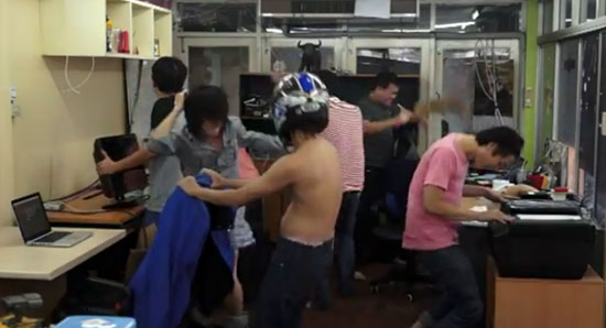 Harlem Shake เทรนด์การเต้นหมู่แบบใหม่ ทั้งฮาทั้งเพี้ยน