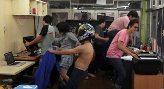 Harlem Shake เทรนด์การเต้นหมู่แบบใหม่ ทั้งฮาทั้งเพี้ยน