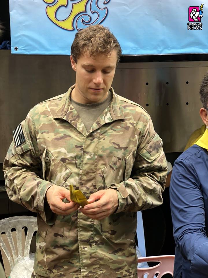 ทหารกินข้าวต้มมัด ทหารกินข้าวต้มมัด