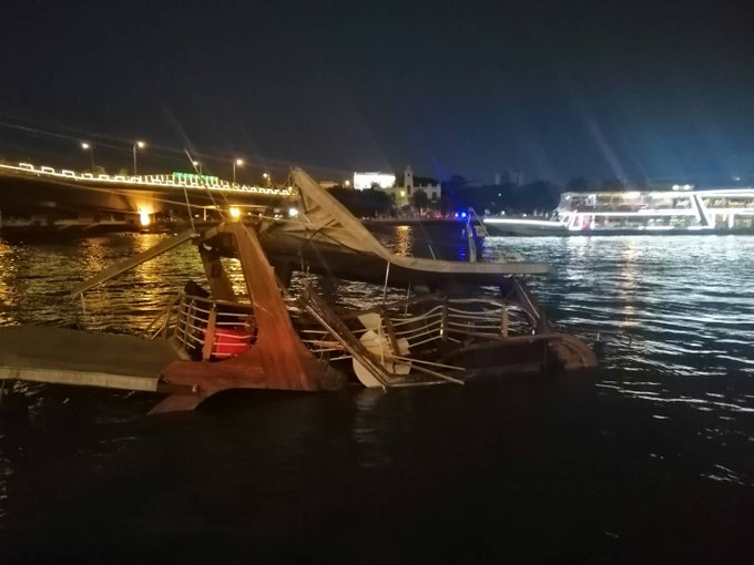 เรือล่ม เรือล่ม