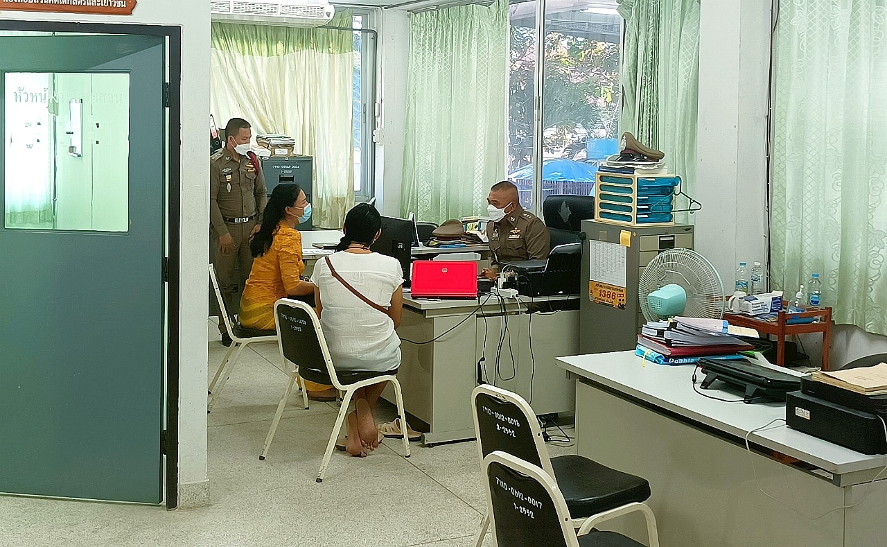 สาดแกงใส่พระ สาดแกงใส่พระ