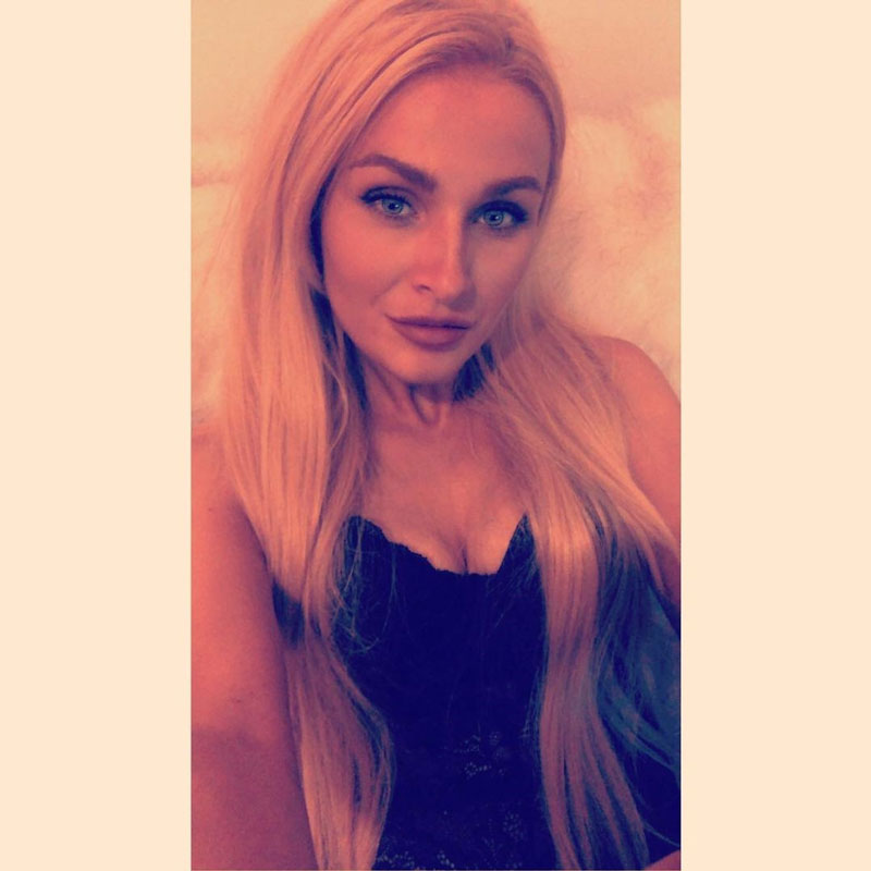 แก้ผ้าในบ้าน แก้ผ้าในบ้าน