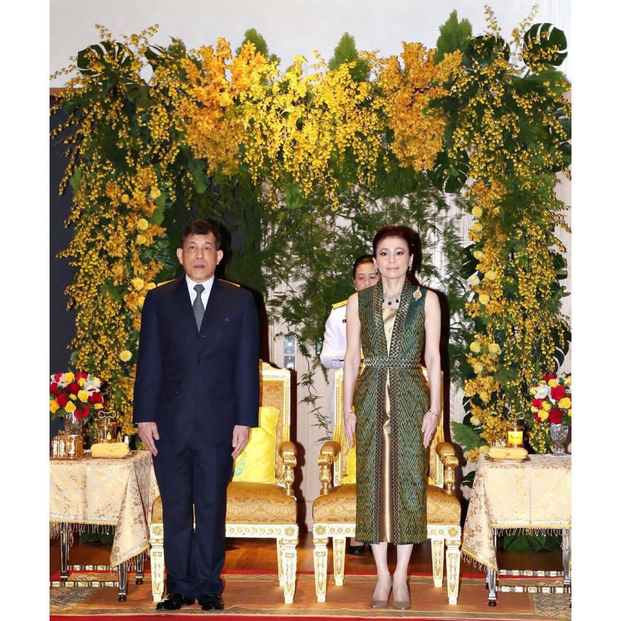 พระราชินี พระราชินี