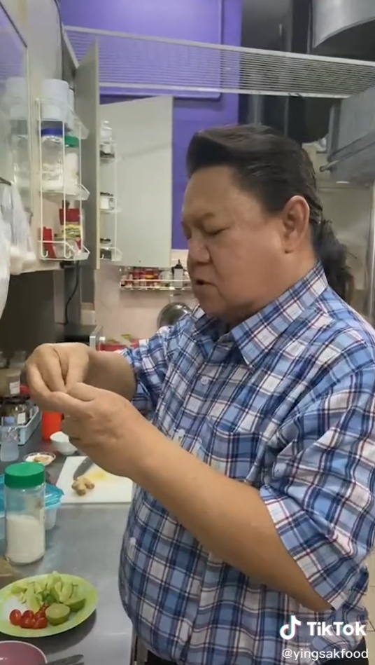 อ.ยิ่งศักดิ์ อ.ยิ่งศักดิ์