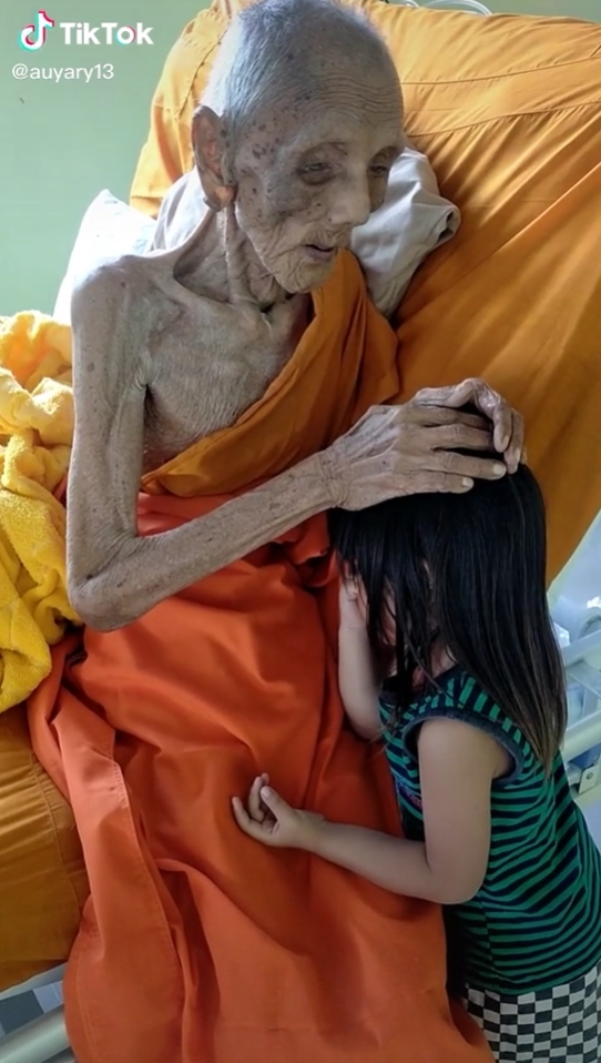 หลวงตาอายุยืน หลวงตาอายุยืน