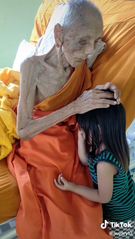 หลวงตาอายุยืน หลวงตาอายุยืน