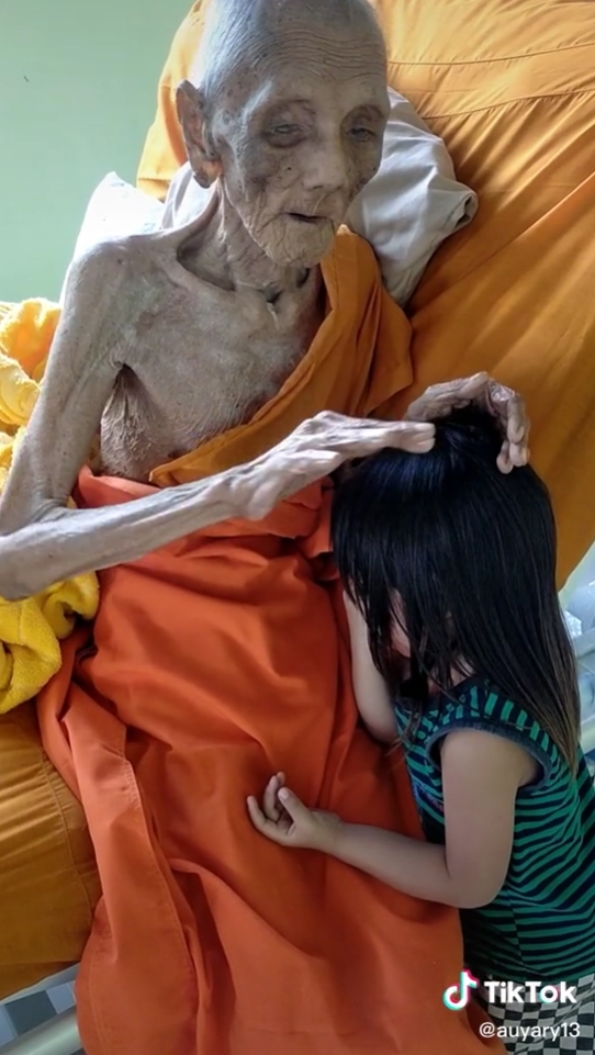 หลวงตาอายุยืน หลวงตาอายุยืน