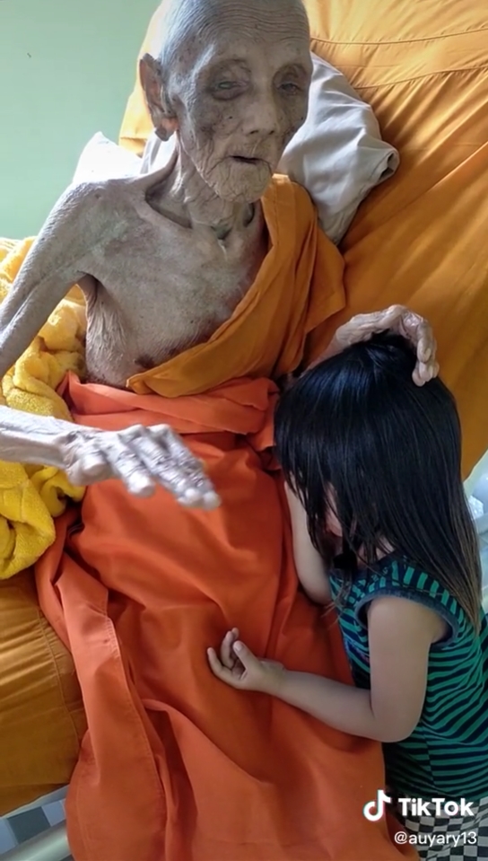 หลวงตาอายุยืน หลวงตาอายุยืน