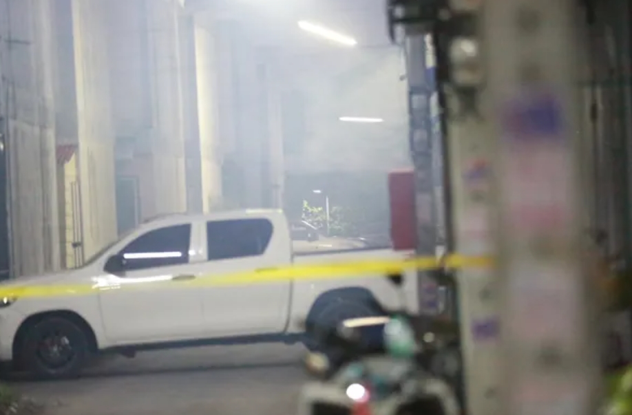 ตำรวจคลั่ง ตำรวจคลั่ง