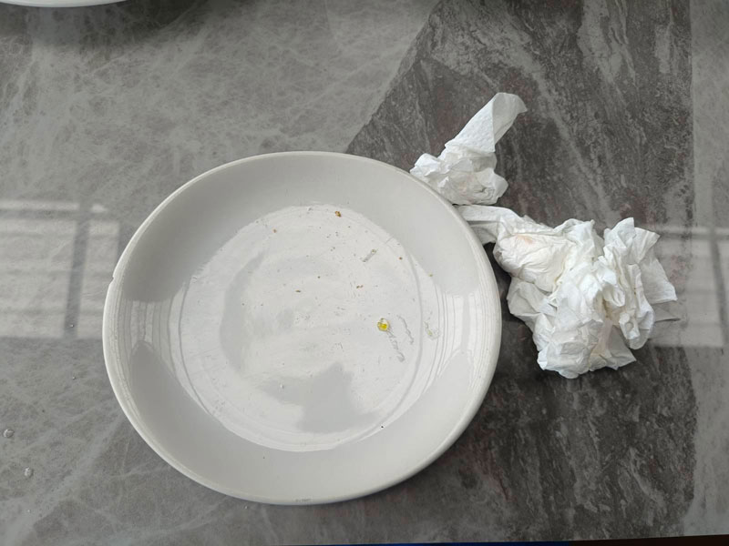 กระดาษทิชชูใช้แล้ว กระดาษทิชชูใช้แล้ว