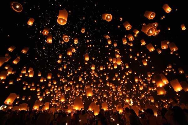 ลอยกระทงอย่างไร ให้ห่างไกลอุบัติภัย ไม่เจ็บตัว ลอยกระทงอย่างไร ให้ห่างไกลอุบัติภัย ไม่เจ็บตัว