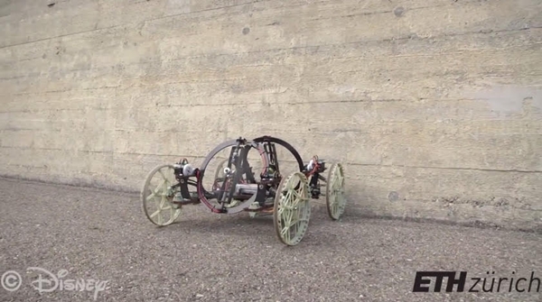 Disney อวดโฉมรถสไปเดอร์ โรบอท ไต่กำแพงท้าแรงโน้มถ่วงโลก ! Disney อวดโฉมรถสไปเดอร์ โรบอท ไต่กำแพงท้าแรงโน้มถ่วงโลก !