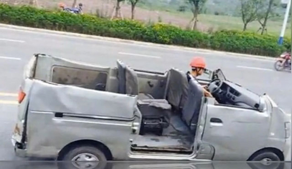 รถตู้เปิดประทุน รถตู้เปิดประทุน