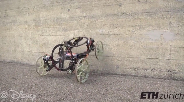 Disney อวดโฉมรถสไปเดอร์ โรบอท ไต่กำแพงท้าแรงโน้มถ่วงโลก ! Disney อวดโฉมรถสไปเดอร์ โรบอท ไต่กำแพงท้าแรงโน้มถ่วงโลก !