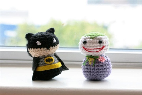 สาวถักโครเชต์ซูเปอร์ฮีโร่โซคิวท์ แจกฟรีทั่วเมืองซานดิเอโก สาวถักโครเชต์ซูเปอร์ฮีโร่โซคิวท์ แจกฟรีทั่วเมืองซานดิเอโก