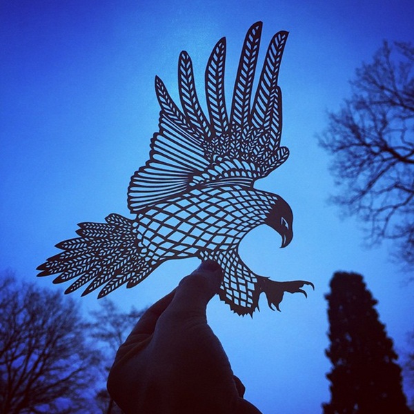 ศิลปะตัดกระดาษ แกะสลักซะเลอเลิศ แล้วเล่นสีกับท้องฟ้าอย่างเจิดเลย ศิลปะตัดกระดาษ แกะสลักซะเลอเลิศ แล้วเล่นสีกับท้องฟ้าอย่างเจิดเลย