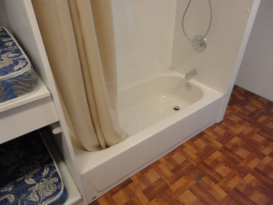 ไฮโซ! หลุมหลบภัย 1.8 ล้านบาท เครื่องอำนวยความสะดวกเพียบ