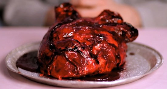 กล้ากินไหม!? เค้กรูปหัวใจมนุษย์ เลือดสด ๆ