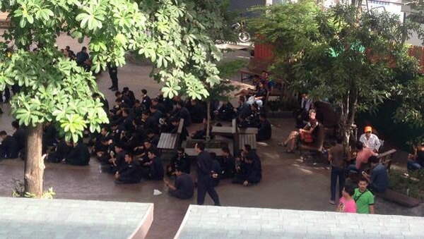 ตำรวจจ่อจัดการม็อบอนุสาวรีย์ชัย เตือน ไม่เกี่ยวข้องอย่าเข้าพื้นที่ ตำรวจจ่อจัดการม็อบอนุสาวรีย์ชัย เตือน ไม่เกี่ยวข้องอย่าเข้าพื้นที่