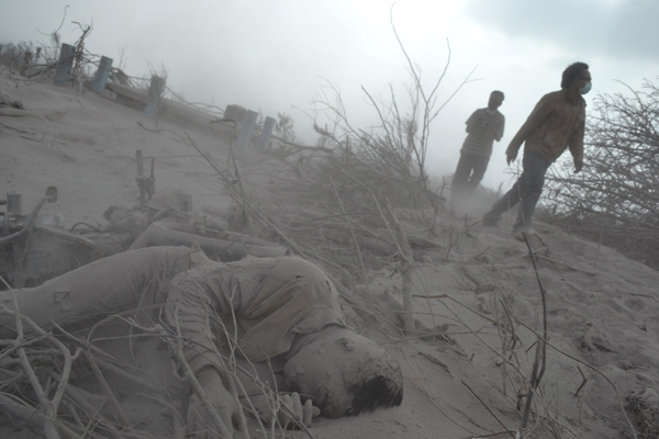 ภูเขาไฟซินาบุง อินโดนีเซีย ระเบิด คร่าชีวิตประชาชนแล้ว 16 ศพ ภูเขาไฟซินาบุง อินโดนีเซีย ระเบิด คร่าชีวิตประชาชนแล้ว 16 ศพ